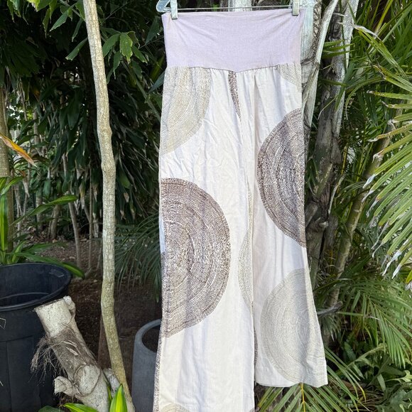 Kealopiko Lole Wāwae—Hīnaʻi Pants - Picture 1 of 4
